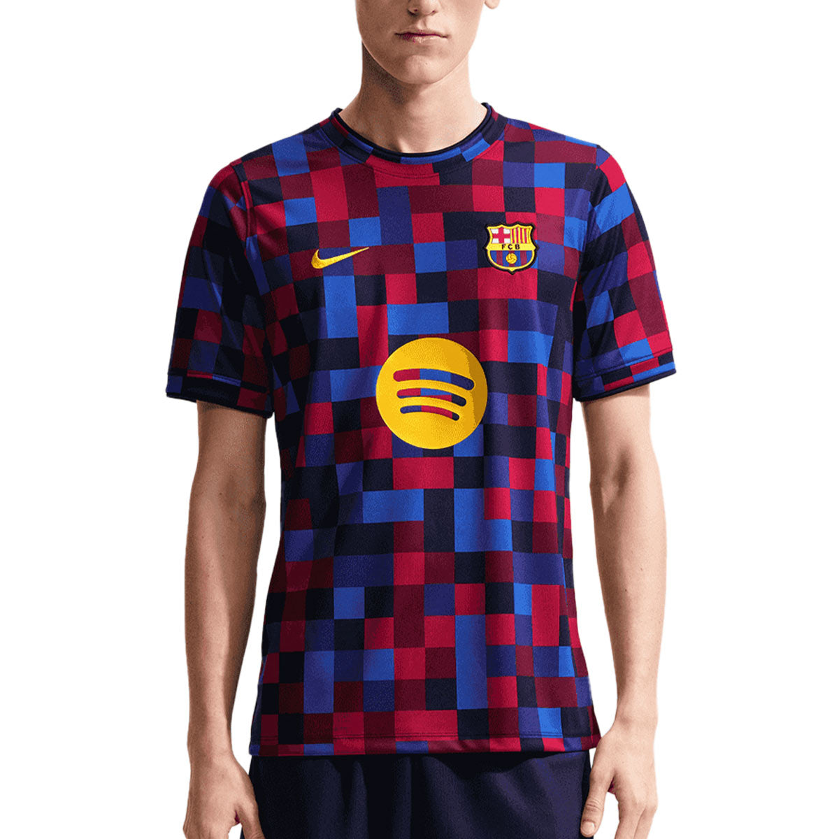 NIKE BARCELONA 2026/2027 ACADEMY PRO SS TOP PRE MATCH - NOBLE RED/NOBLE RED/MINERAL YELLOW
