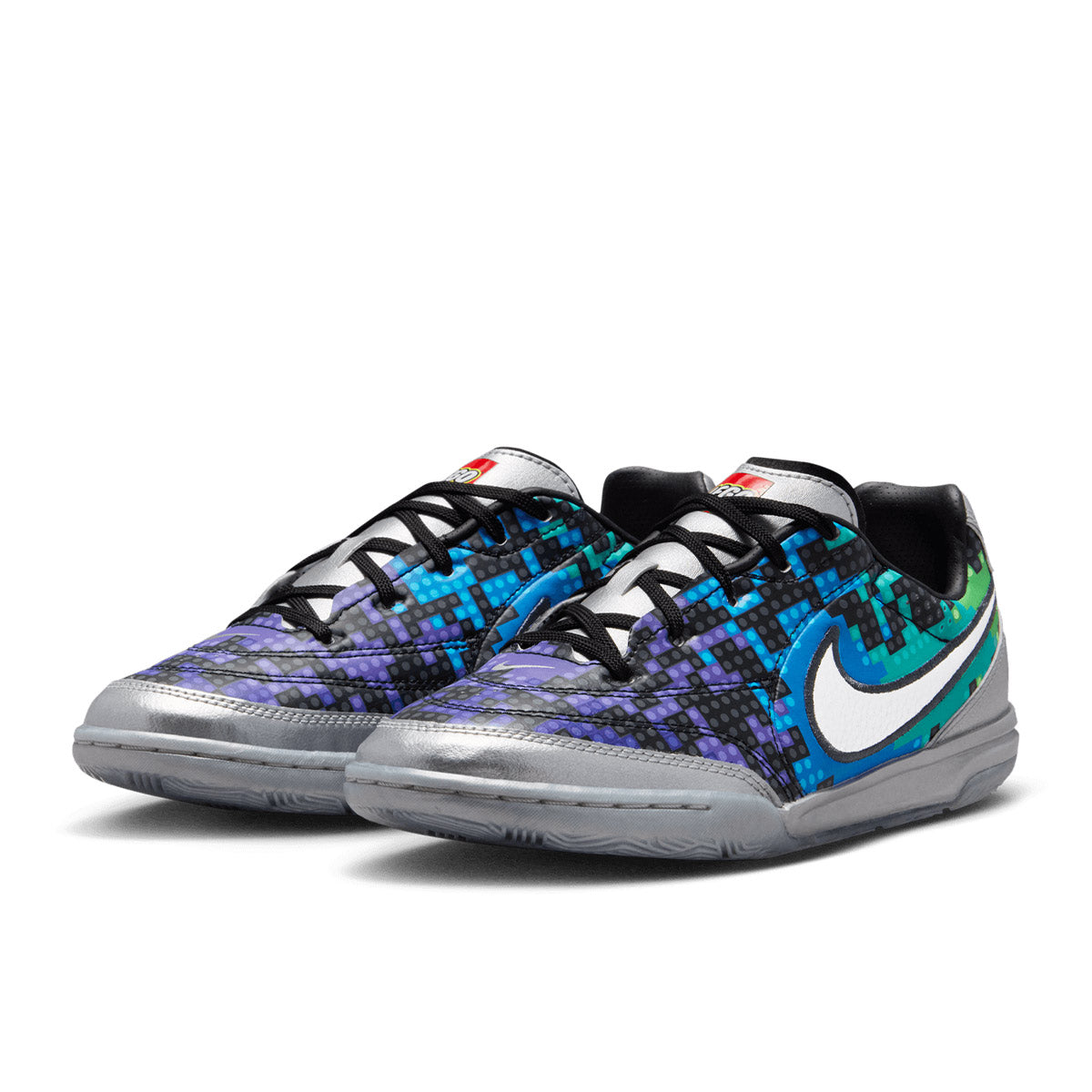 NIKE JR TIEMPO STREETGATO X LEGO IC - METALLIC SILVER/WHITE/GREEN STRIKE/BLACK