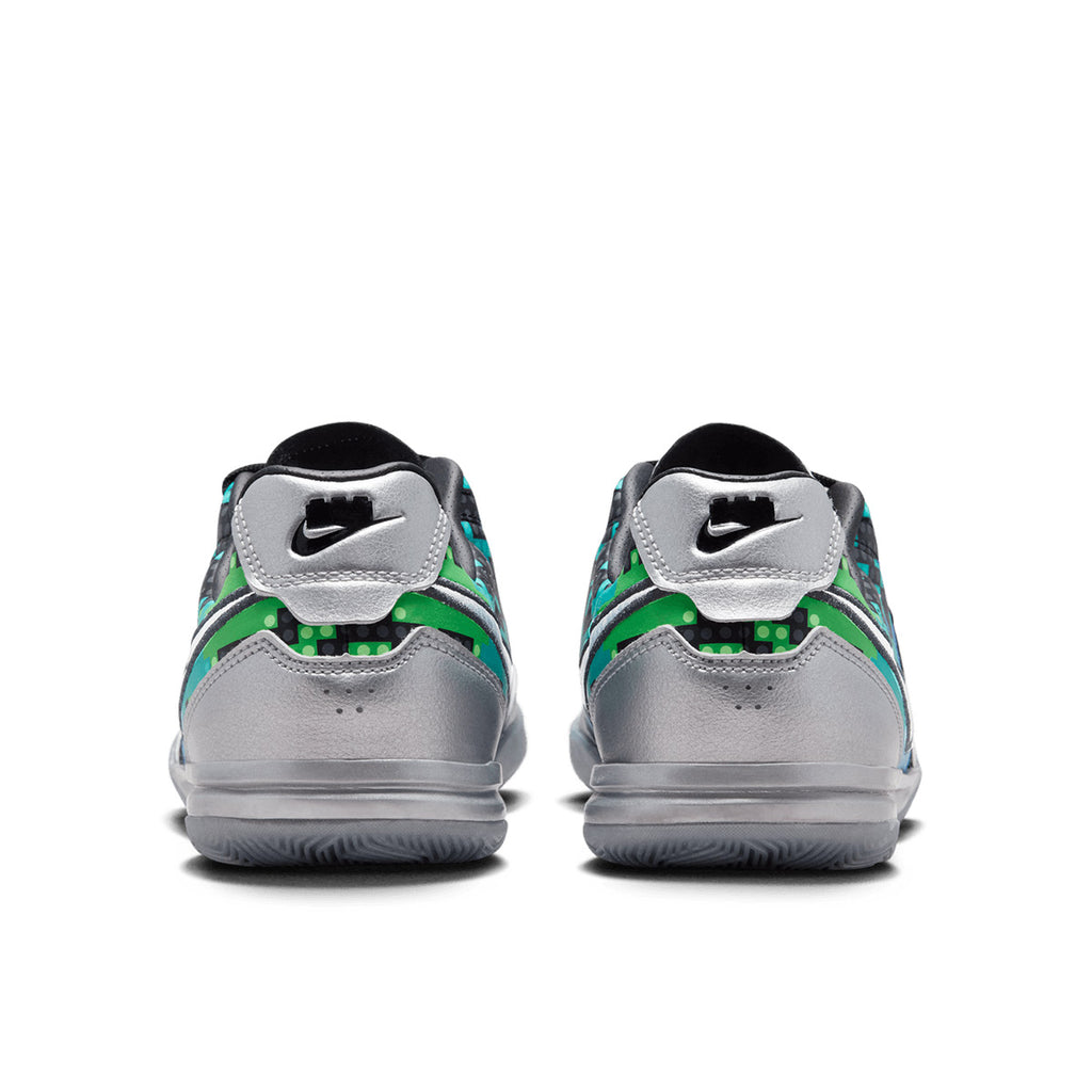 NIKE JR TIEMPO STREETGATO X LEGO IC - METALLIC SILVER/WHITE/GREEN STRIKE/BLACK