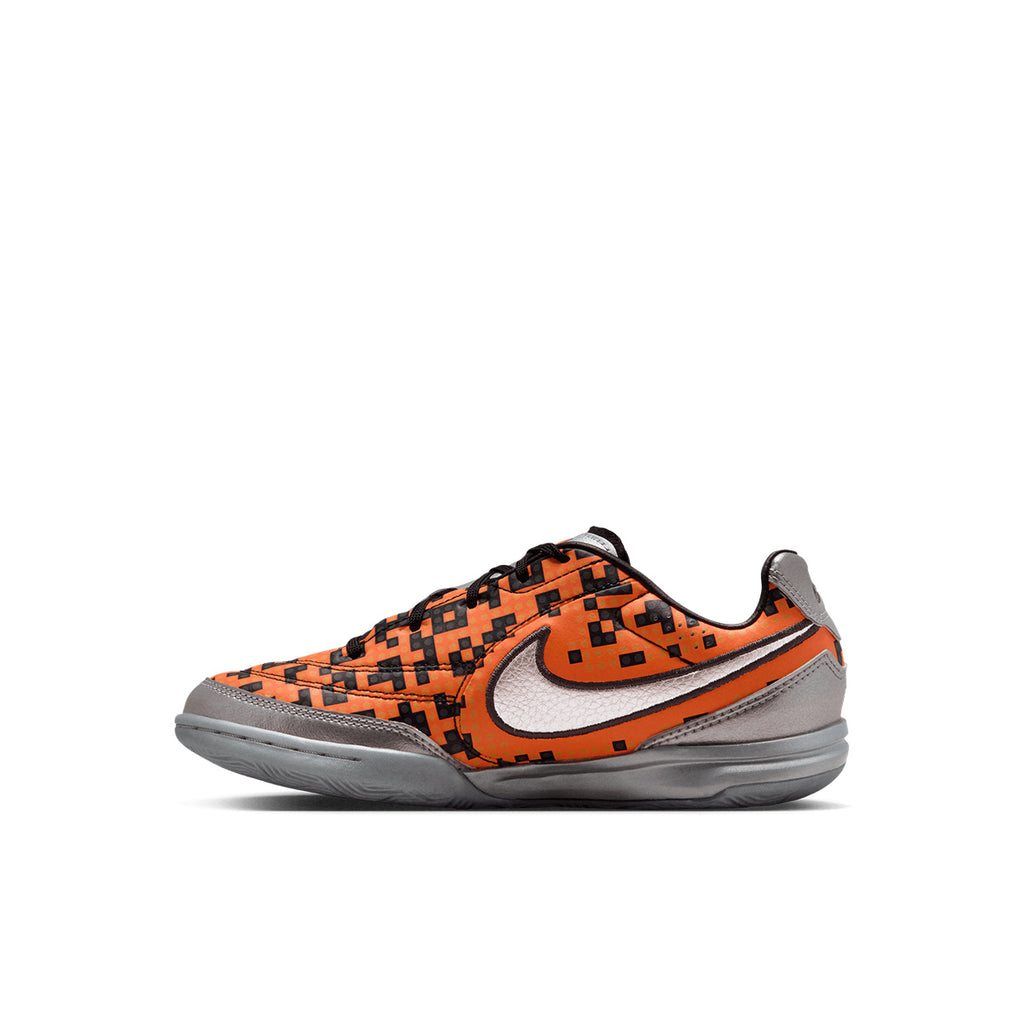 NIKE JR TIEMPO STREETGATO X LEGO IC - METALLIC SILVER/WHITE/SAFETY ORANGE