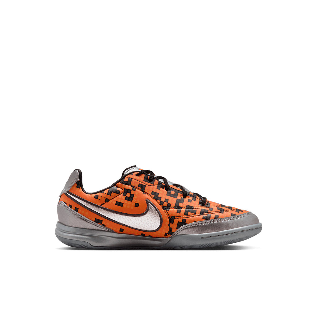 NIKE JR TIEMPO STREETGATO X LEGO IC - METALLIC SILVER/WHITE/SAFETY ORANGE