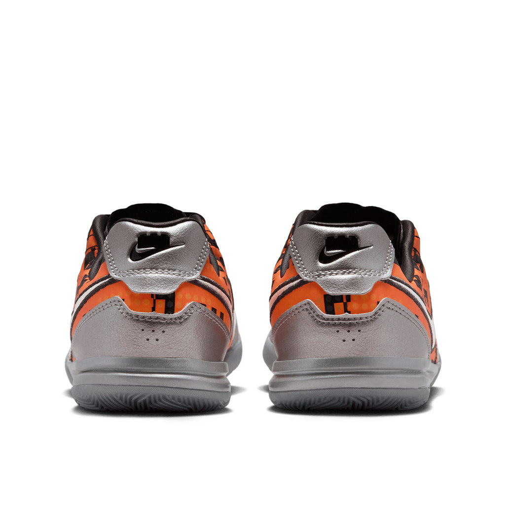 NIKE JR TIEMPO STREETGATO X LEGO IC - METALLIC SILVER/WHITE/SAFETY ORANGE