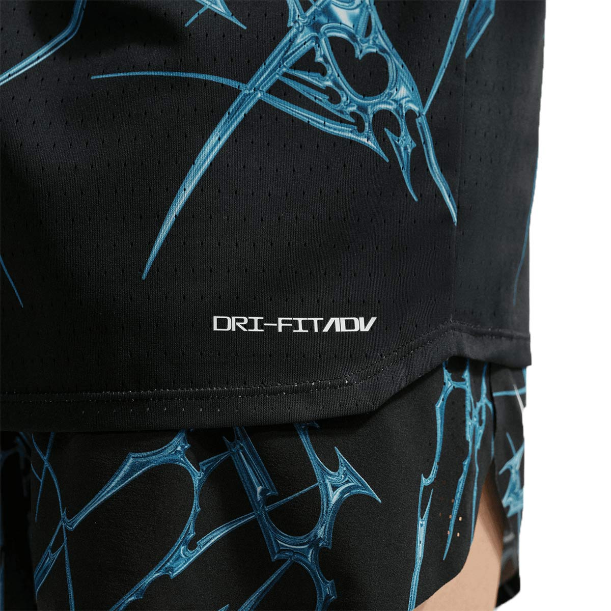 NIKE MEN AEROSWIFT SHORTS SLEEVE AOP - BLACK/BLACK