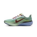 NIKE MEN AIR ZOOM PEGASUS 42 SE - STEAM/UNIVERSITYRED/FROSTEDSPRUCE