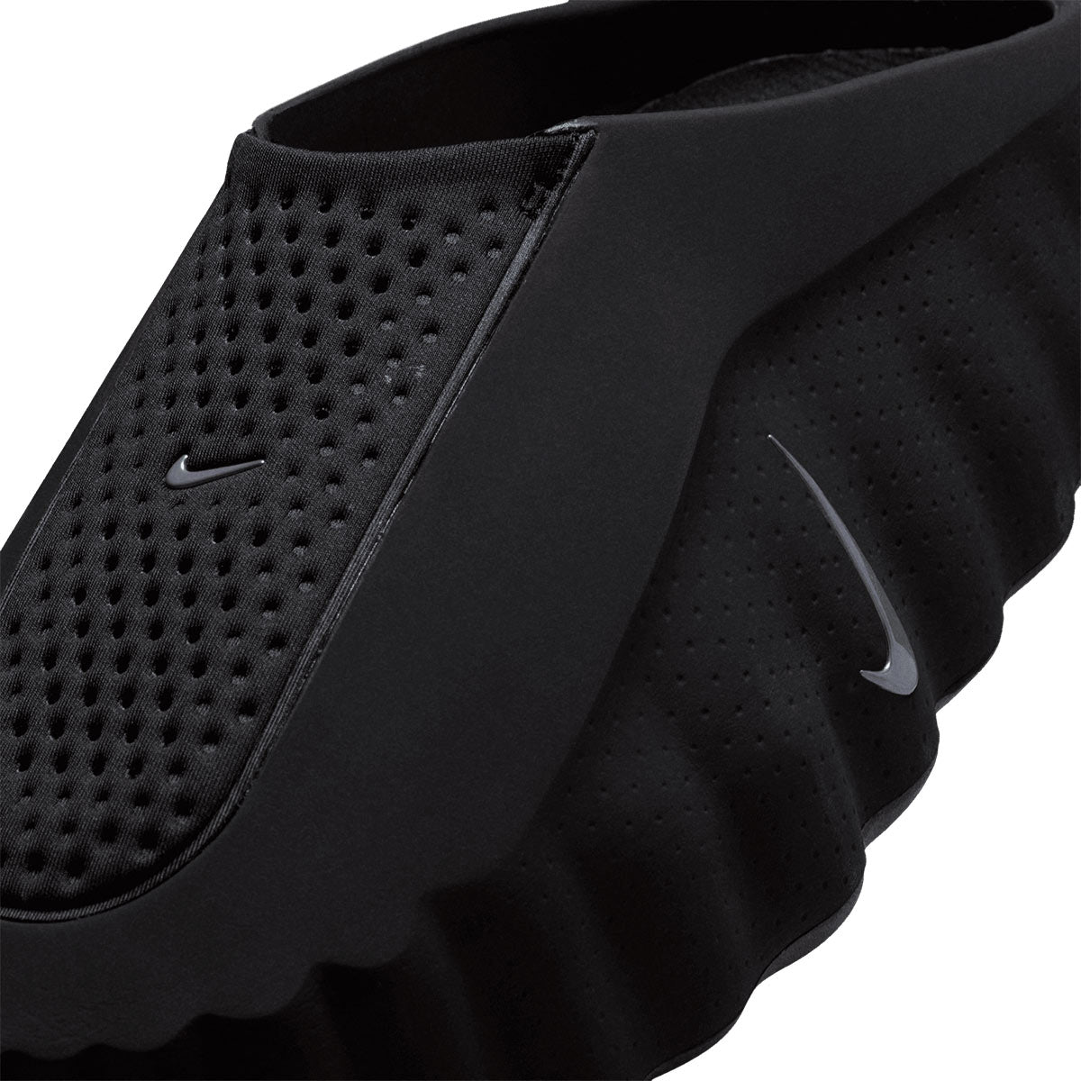NIKE MEN MIND 001 - BLACK/CHROME/HYPERCRIMSON/WHITE