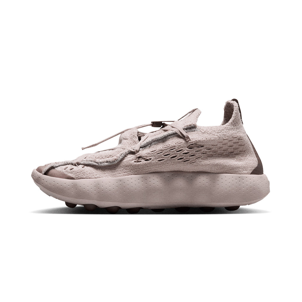 NIKE MEN MIND 002 FLYKNIT QS - SANDDRIFT/FOSSILROSE/PLUMECLIPSE