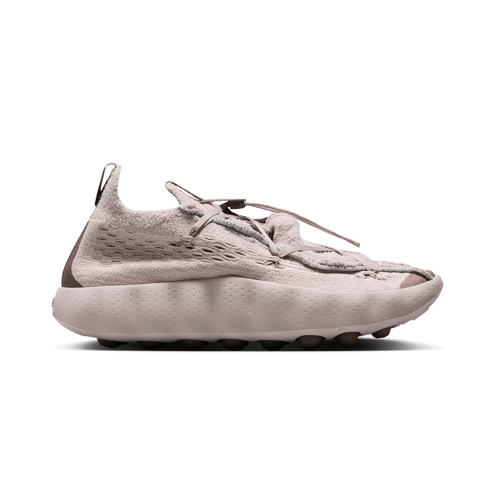 NIKE MEN MIND 002 FLYKNIT QS - SANDDRIFT/FOSSILROSE/PLUMECLIPSE