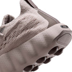 NIKE MEN MIND 002 FLYKNIT QS - SANDDRIFT/FOSSILROSE/PLUMECLIPSE