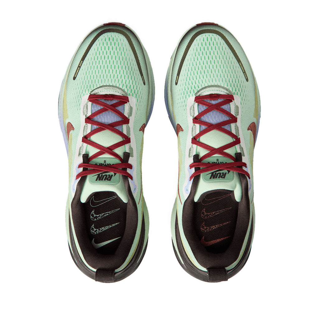 NIKE MEN VOMERO 18 SE - FROSTEDSPRUCE/UNIVERSITYRED/TAR