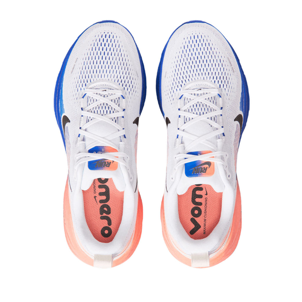 NIKE MEN VOMERO 18 - WHITE/BLACK/RACERBLUE/ATOMICPINK