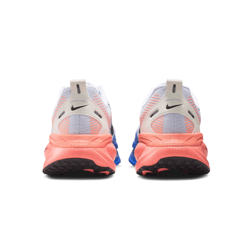 NIKE MEN VOMERO 18 - WHITE/BLACK/RACERBLUE/ATOMICPINK
