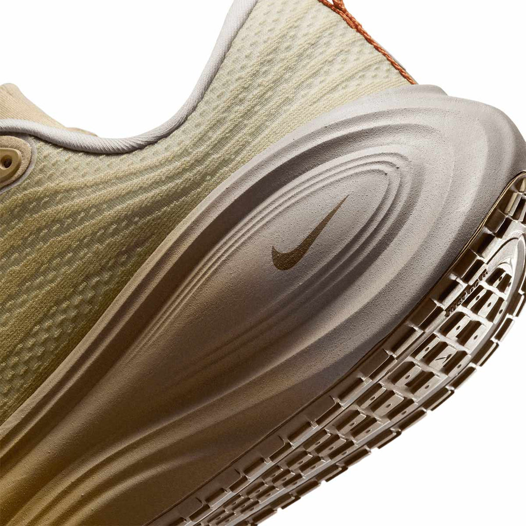 NIKE MEN VOMERO PLUS SP - DESERTCAMO/YUKONBROWN/CERAMIC