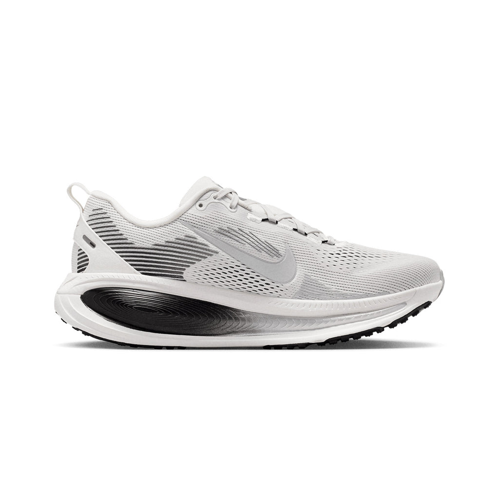 NIKE M VOMERO 18 RR - SUMMITWHITE/METALLICSILVER/BLACK