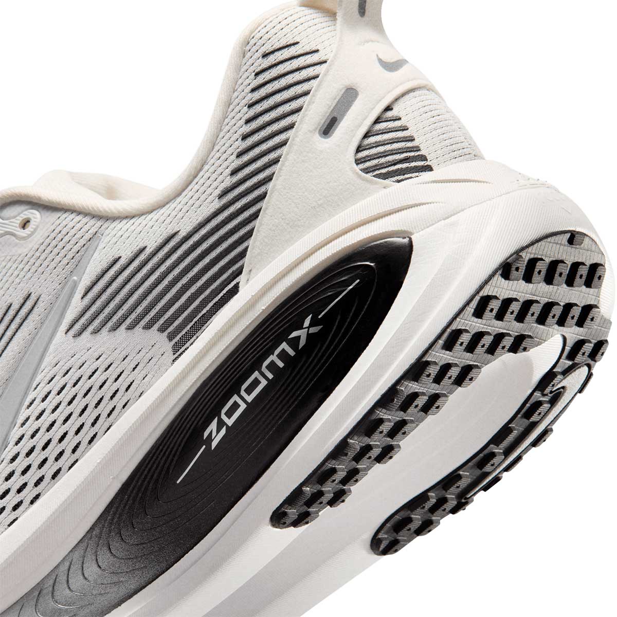 NIKE M VOMERO 18 RR - SUMMITWHITE/METALLICSILVER/BLACK