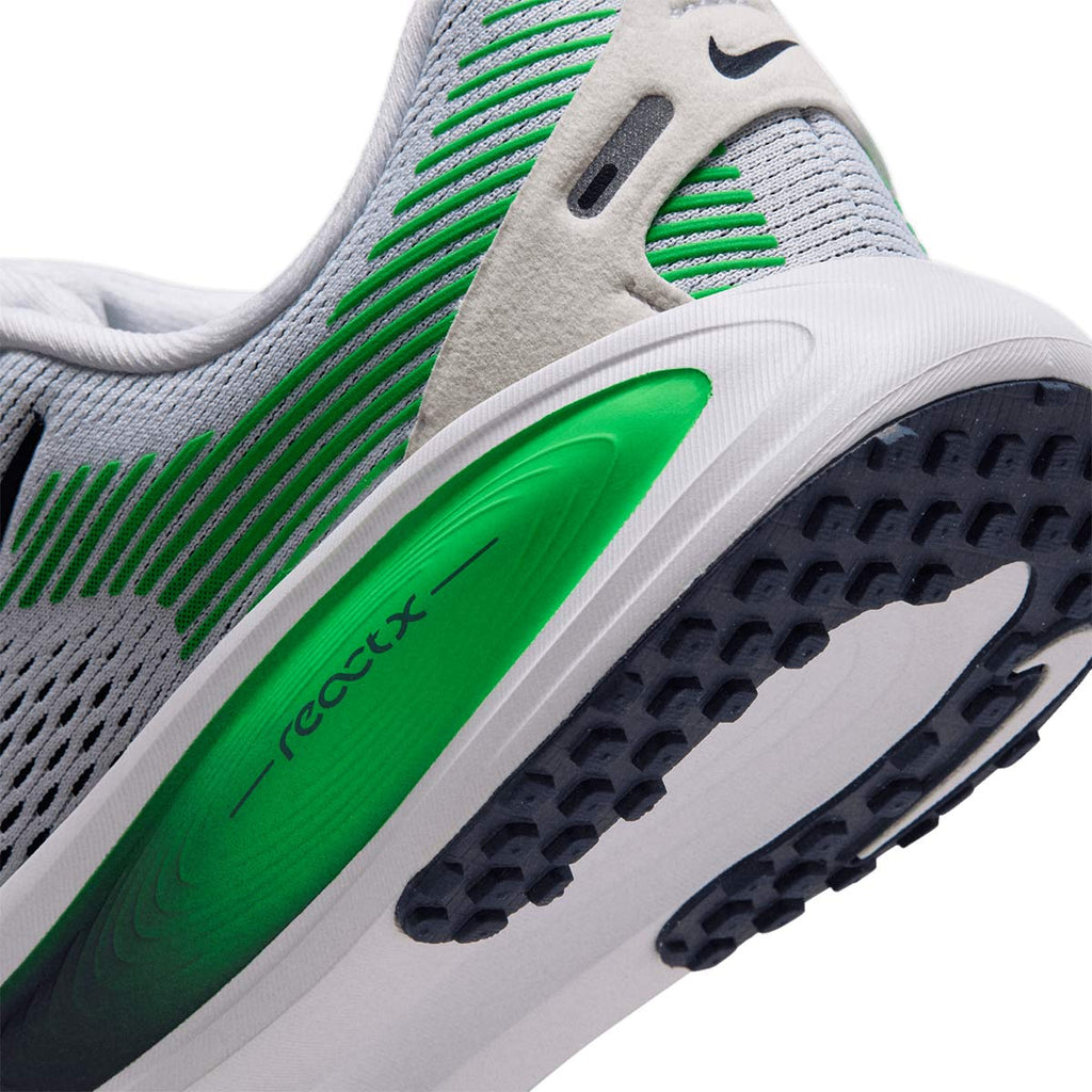 NIKE VOMERO 18 GS - WHITE/MIDNIGHTNAVY/GREENSPARK