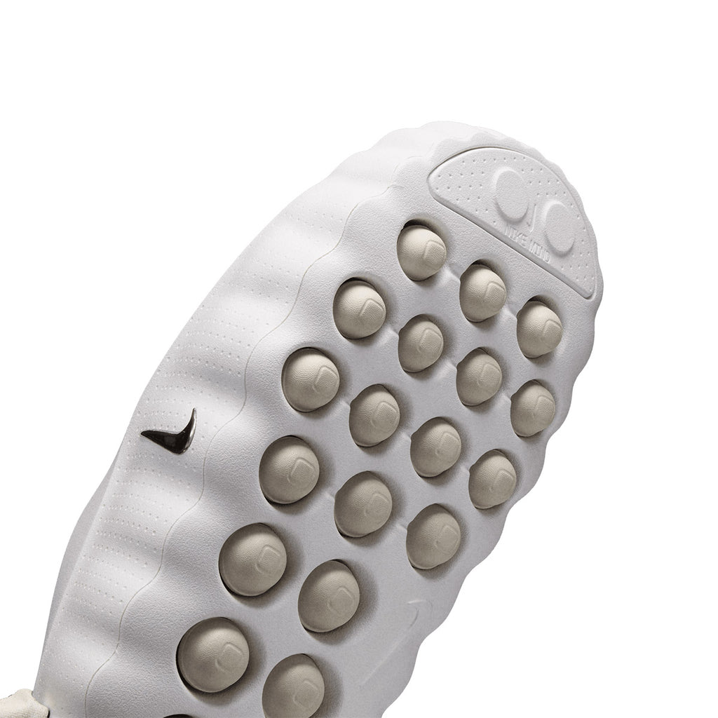 NIKE WOMEN MIND 001 - SUMMITWHITE/METALLICSILVER/PHANTOM
