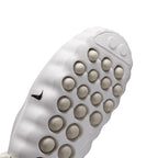 NIKE WOMEN MIND 001 - SUMMITWHITE/METALLICSILVER/PHANTOM