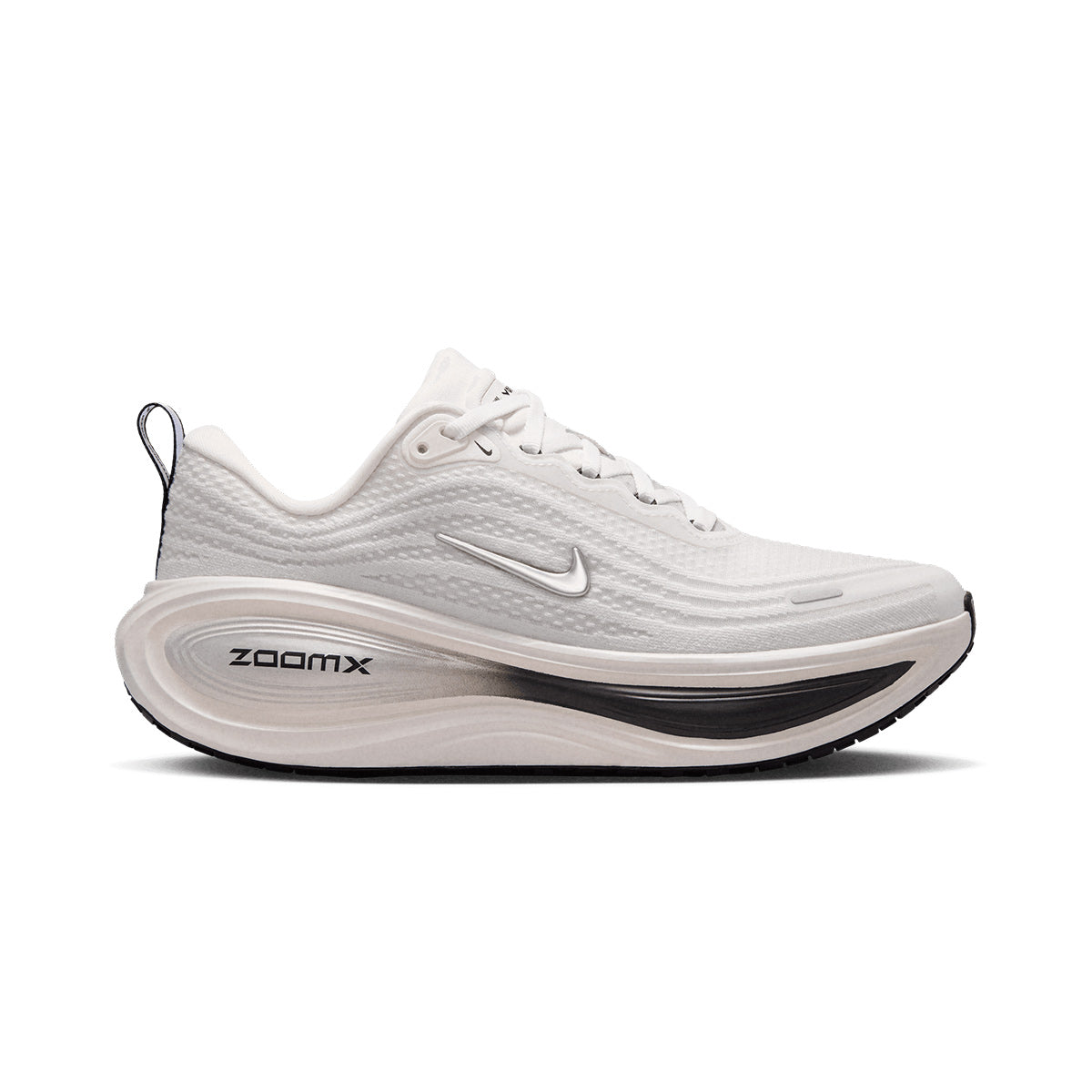 NIKE WOMEN VOMERO PLUS ESS - SUMMITWHITE/METALLICSILVER/SAIL
