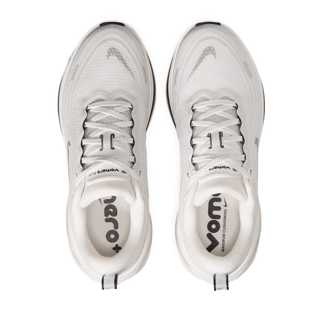 NIKE WOMEN VOMERO PLUS ESS - SUMMITWHITE/METALLICSILVER/SAIL