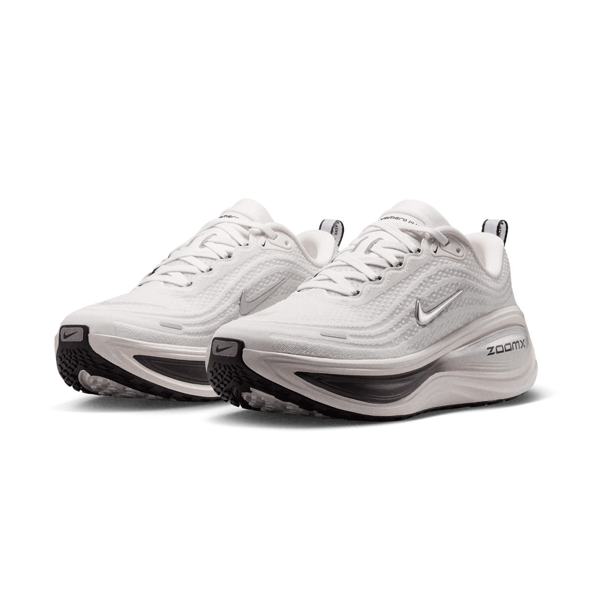 NIKE WOMEN VOMERO PLUS ESS - SUMMITWHITE/METALLICSILVER/SAIL