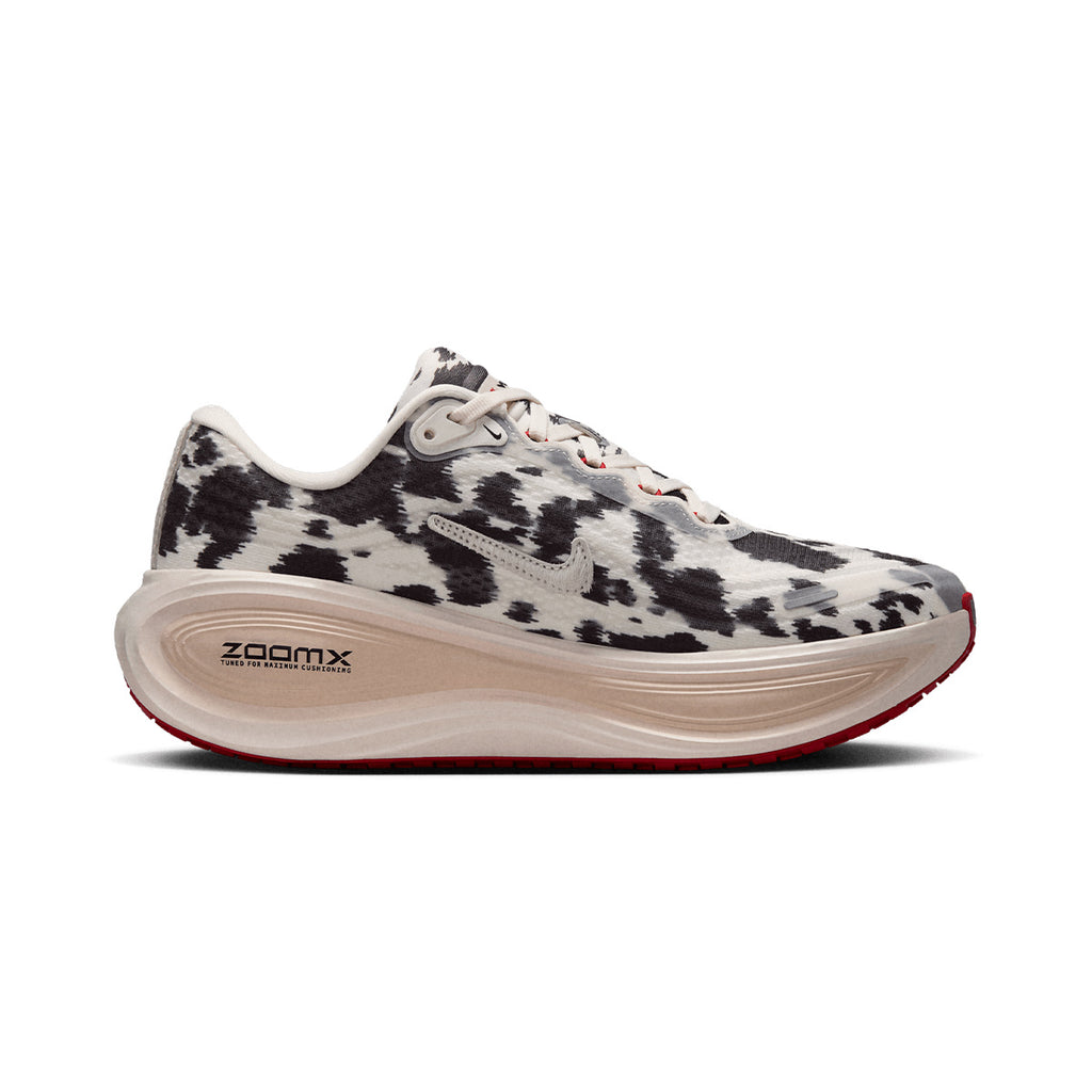 NIKE WOMEN VOMERO PLUS PR - SAIL/BLACK/UNIVERSITYRED/LTOREWOODBRN
