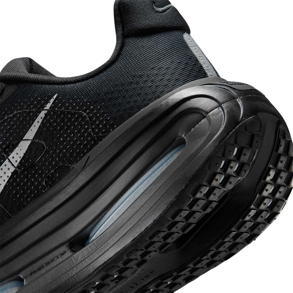 NIKE WOMEN VOMERO PREMIUM - BLACK/METALLICSILVER/OFFNOIR