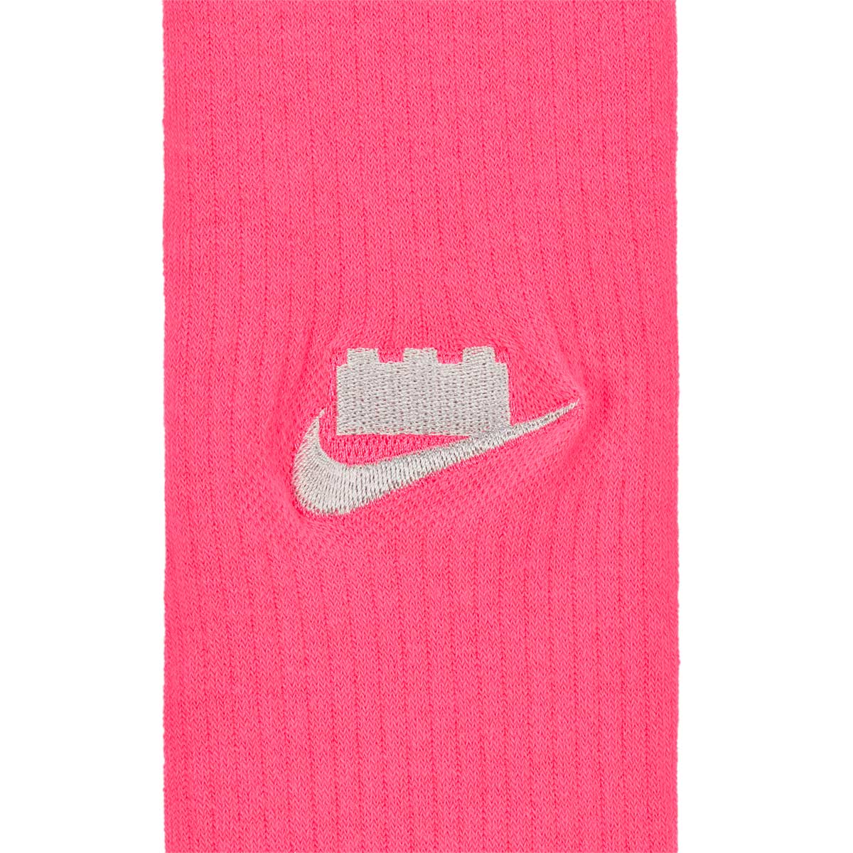 NIKE X LEGO JAGUAR CREW SOCKS - HYPER PINK/RUSH RED/METALLIC SILVER