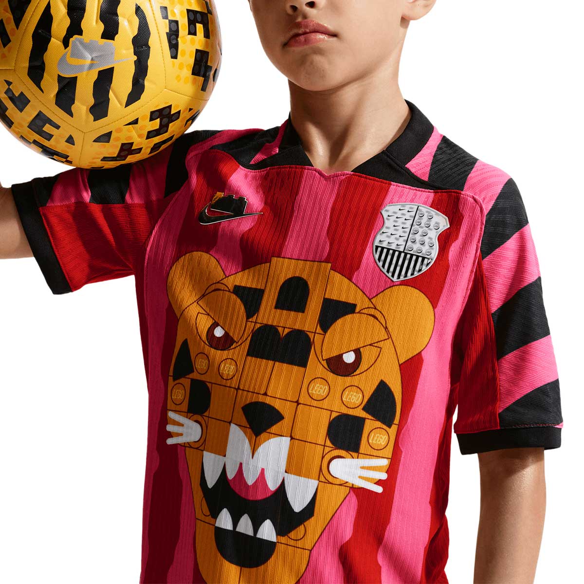 NIKE X LEGO KIDS JERSEY - HYPER PINK/RUSH RED/BLACK