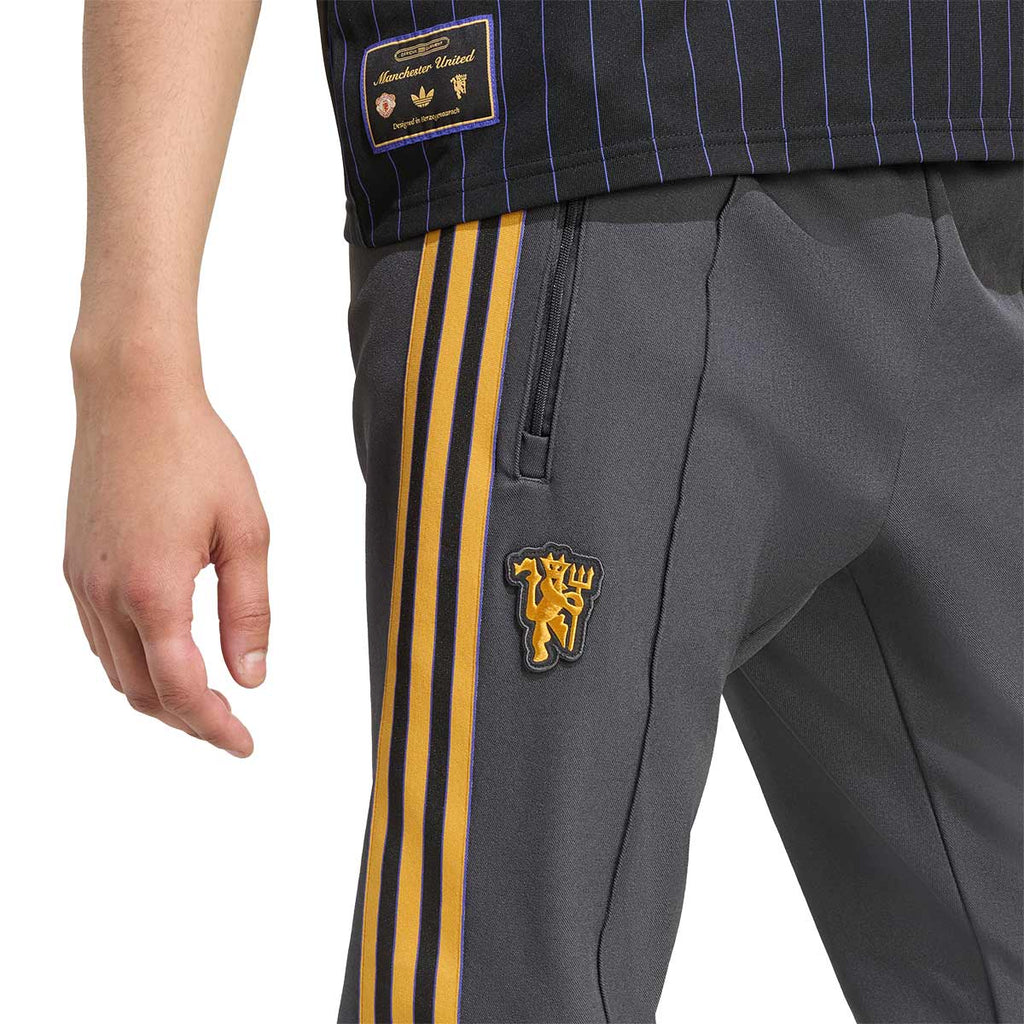 ADIDAS MANCHESTER UNITED TERRACE ICONS TRACK PANTS - UTILITY BLACK