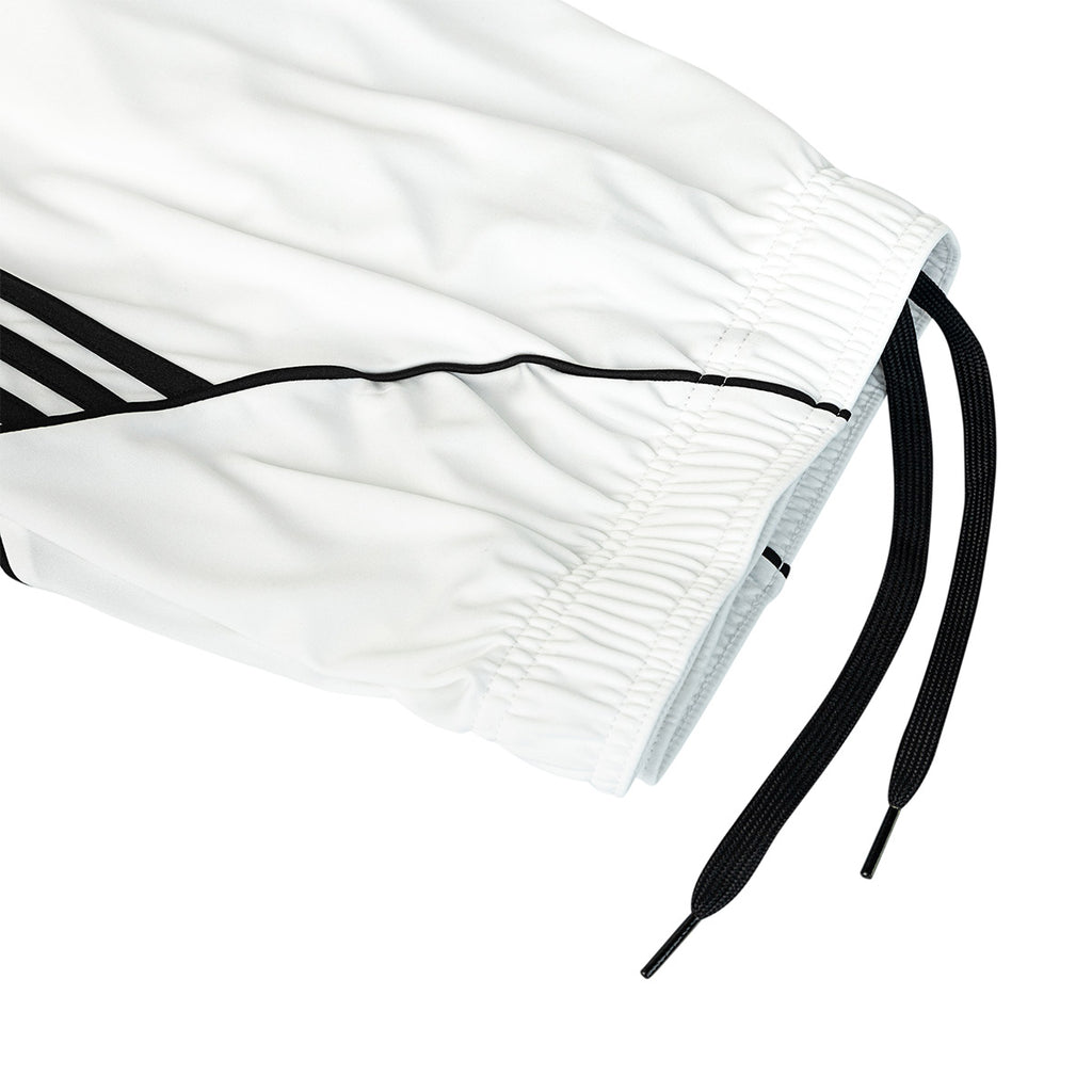 ADIDAS MAN UTD 2025/2026 HOME KIDS SHORTS - WHITE