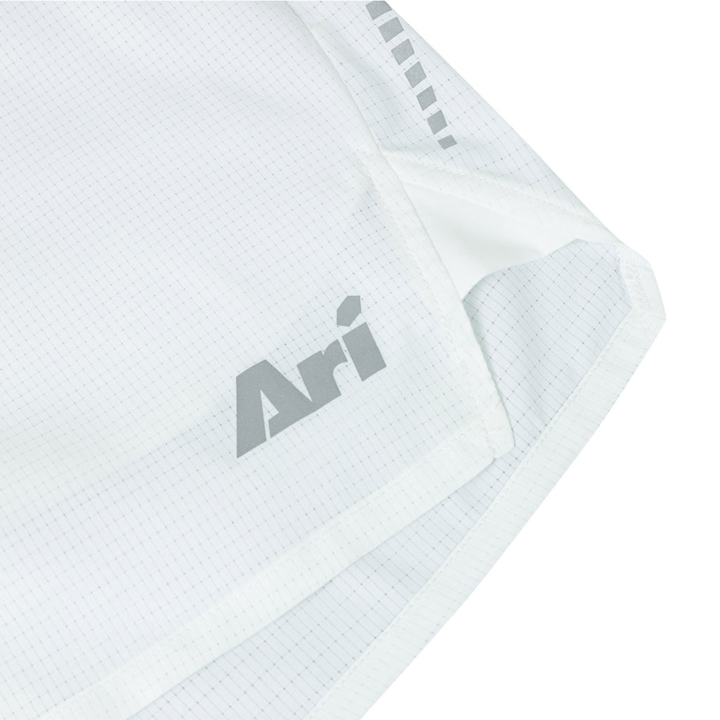 Ari Men Breathe 2in1 V3 Running Shorts 3 Inches White White Silver