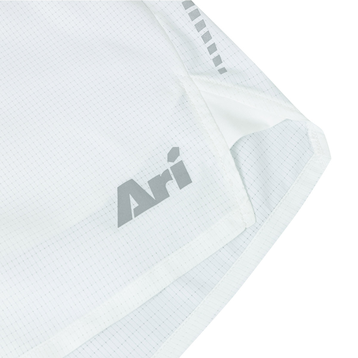 Ari Men Breathe 2in1 V3 Running Shorts 3 Inches White White Silver