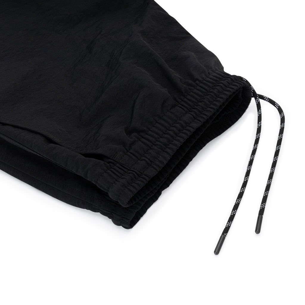 ARI SMART RELAXED SHORTS - BLACK/WHITE
