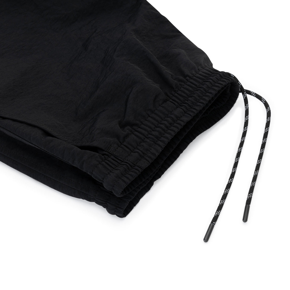 ARI SMART RELAXED SHORTS - BLACK/WHITE