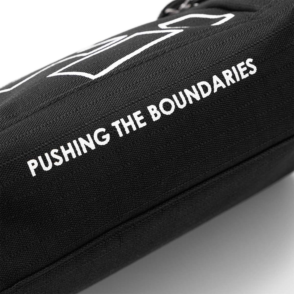 ARI COMPACT TOILETRY BAG - BLACK