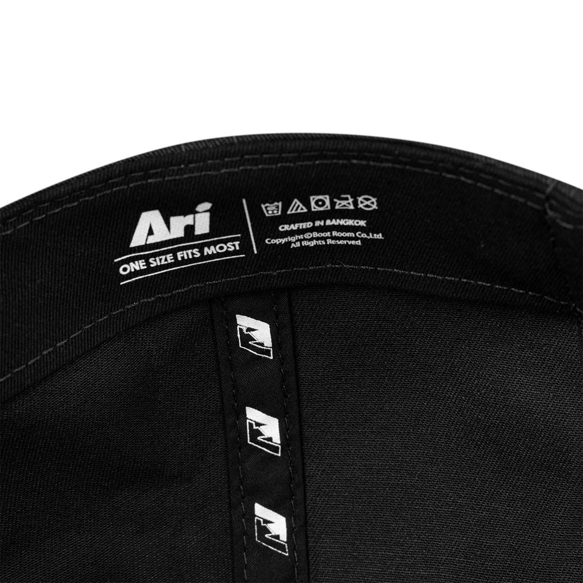 ARI ESSENTIAL MINI LOGO CAP - BLACK/WHITE/BLACK