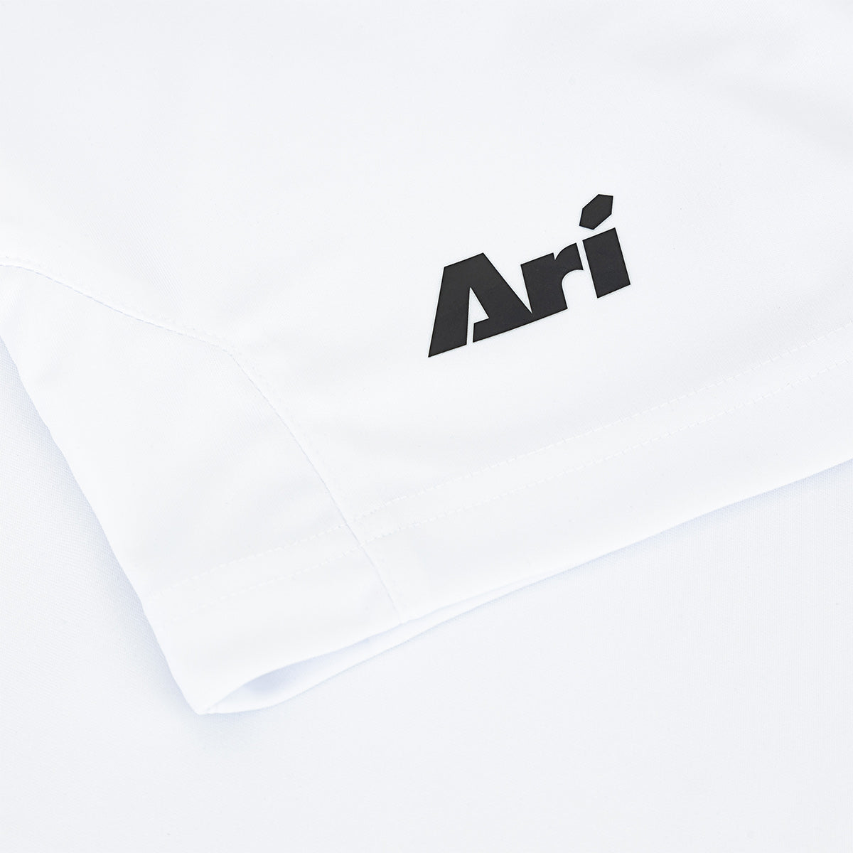 ARI ESSENTIAL TEAM SHORTS - WHITE