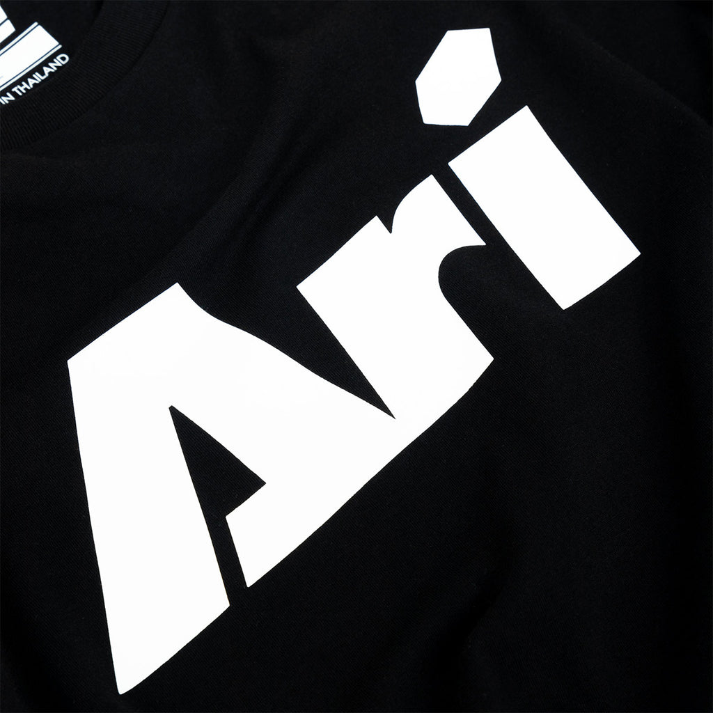 ARI KIDS ESSENTIAL SIGNATURE TEE - BLACK/WHITE/WHITE