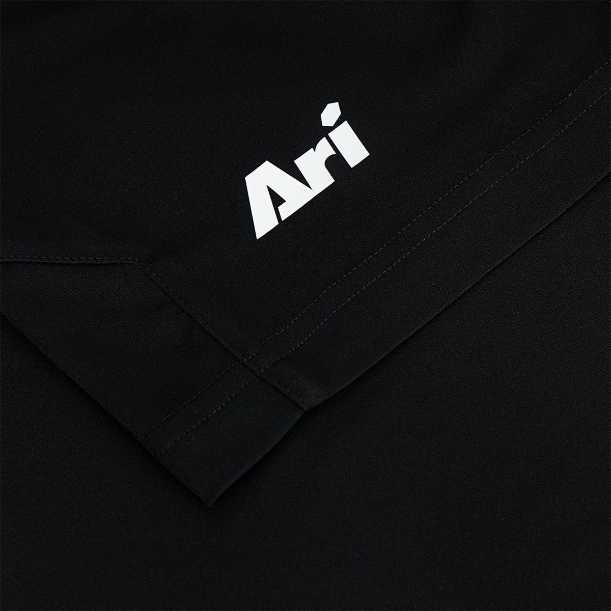 ARI KIDS ESSENTIAL TEAM SHORTS - BLACK/BLACK/BLACK
