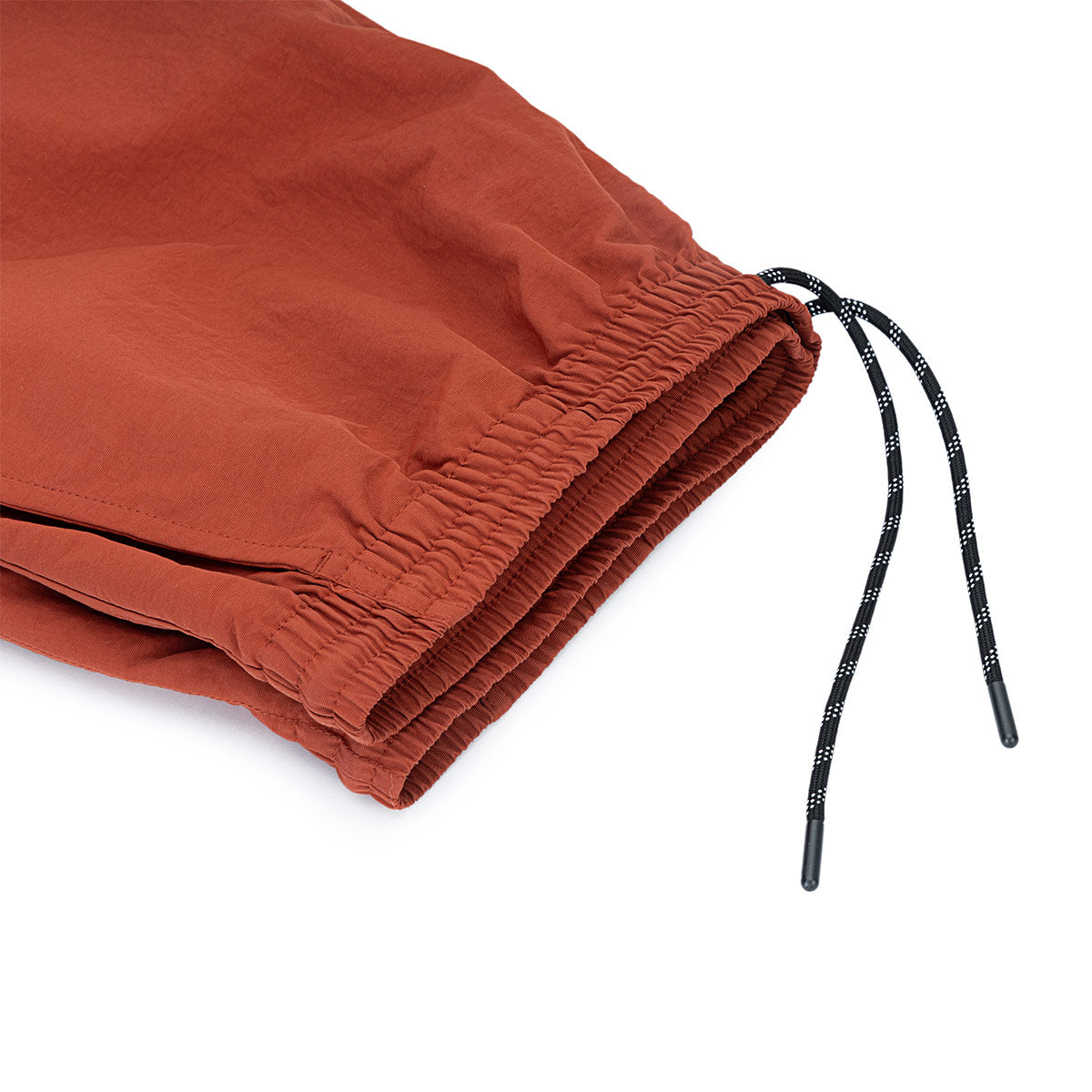 ARI SMART RELAXED SHORTS - BRICK RED/BLACK/WHITE