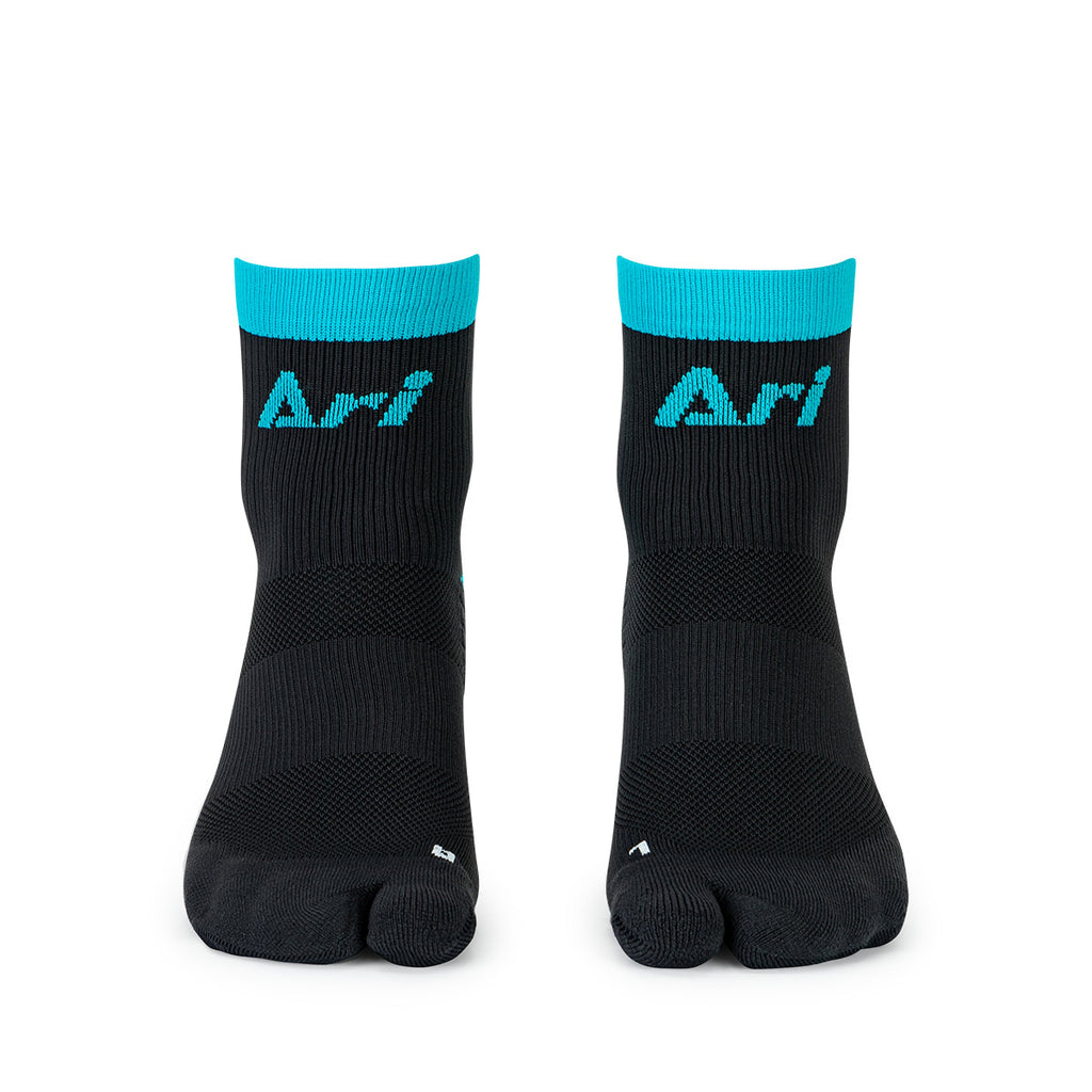 Ari Tabi Qtr Running Socks Black Blue Silver