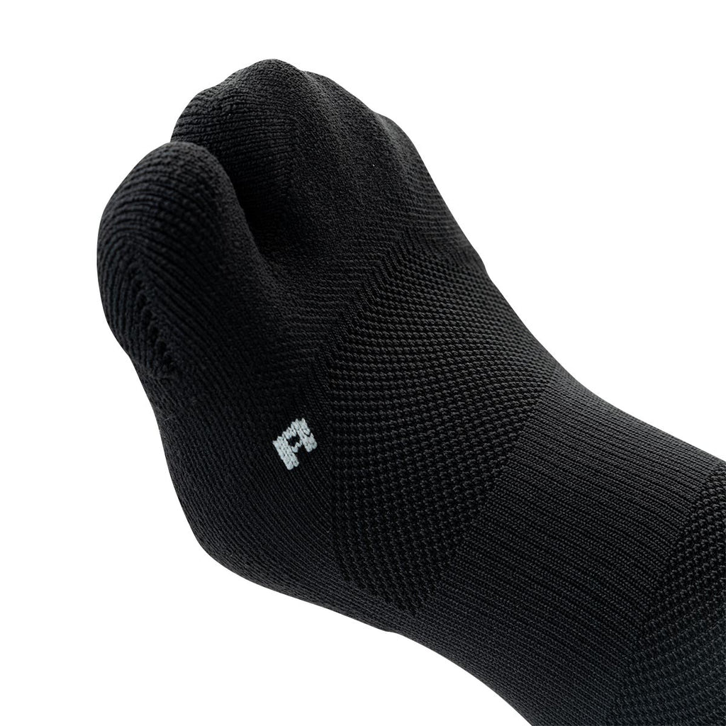 Ari Tabi Qtr Running Socks Black Blue Silver