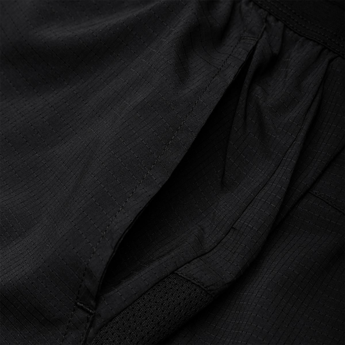 Ari Women Aerospeed V3 Running Shorts 3 Inches Black Black Silver