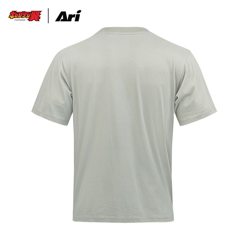 ARI X TSUBASA 2025 NITTA REGULAR TEE - GREY/BLACK/RED