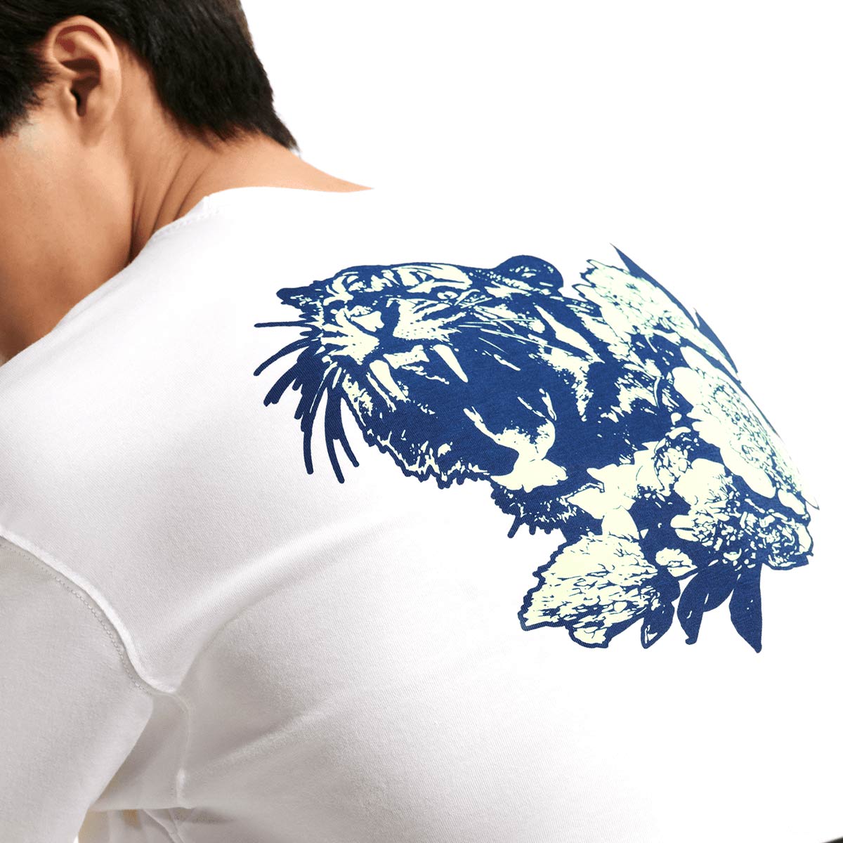 NIKE SOUTH KOREA 2026 CREST WORLD CUP TEE - WHITE