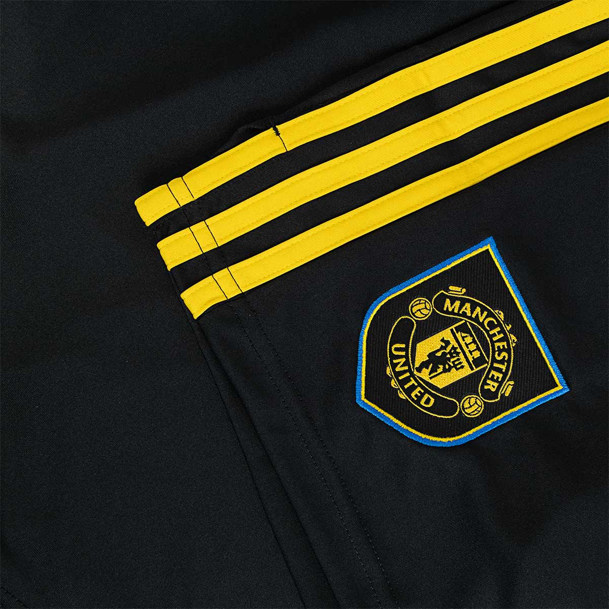 ADIDAS MAN UTD 2025/2026 THIRD KIDS SHORTS - BLACK
