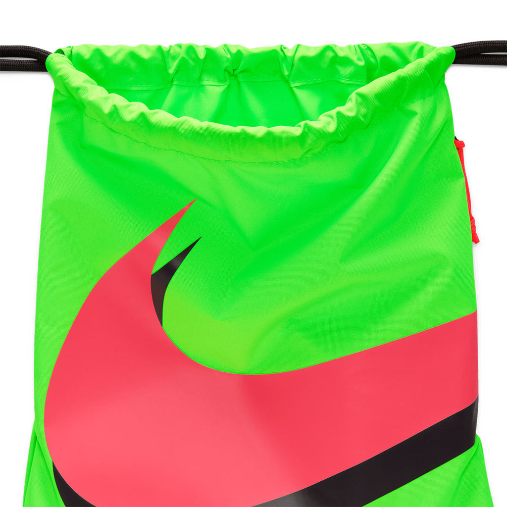 NIKE ACADEMY GYMSACK EH - GREEN STRIKE/THUNDER GREY/HOT PUNCH