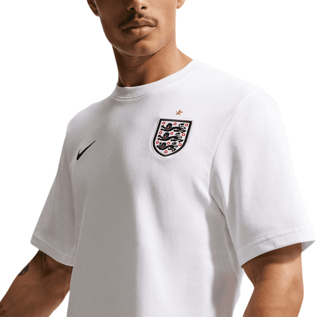 NIKE ENGLAND 2026 PRIMARY STMT SS TOP - WHITE/OBSIDIAN