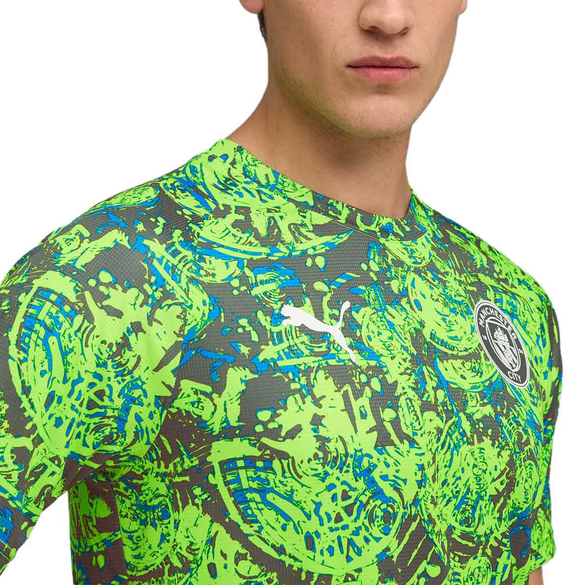 PUMA MANCHESTER CITY 2025/2026 PRE MATCH JERSEY - PRO GREEN/HYPERLINK BLUE